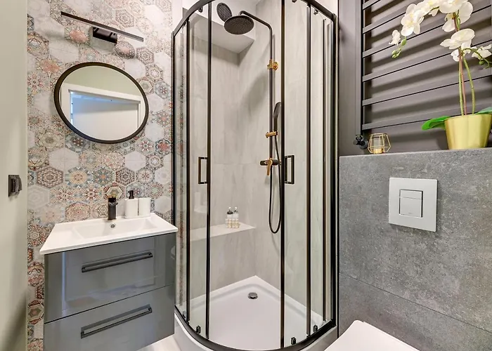 Center Garden Gates & Free Parking By Downtown Gdańsk