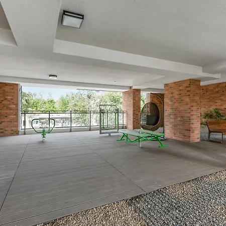 Center Garden Gates & Free Parking By Downtown *