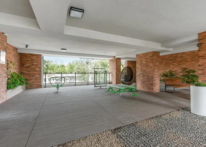 Center Garden Gates & Free Parking By Downtown *