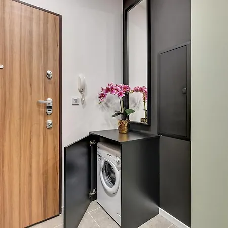 Center Garden Gates & Free Parking By Downtown Apartamento