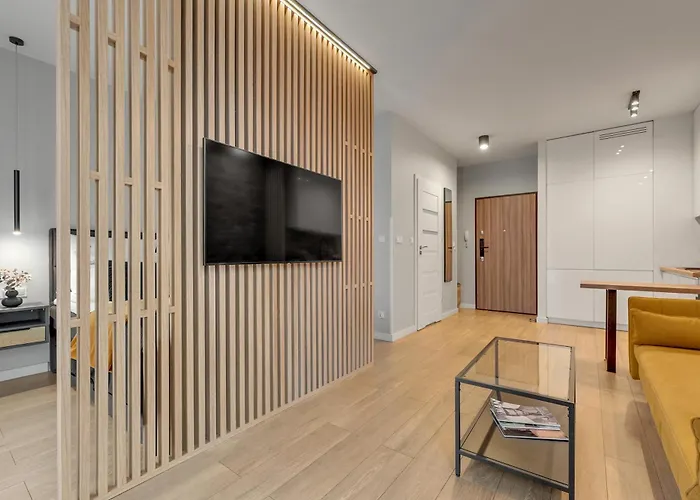 Center Garden Gates & Free Parking By Downtown Apartment